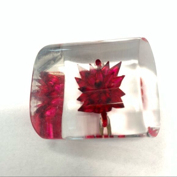 1940’s French clear Lucite reverse carved huge red floral button - Picture 8 of 8